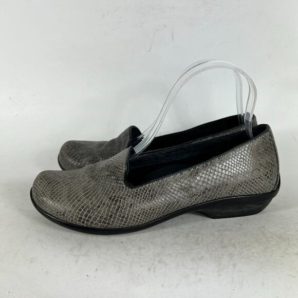 Dansko Nubuck Loafers Womens 7 Olive Gray Snakeskin Pattern Casual Slip-On Shoes - Picture 5 of 11